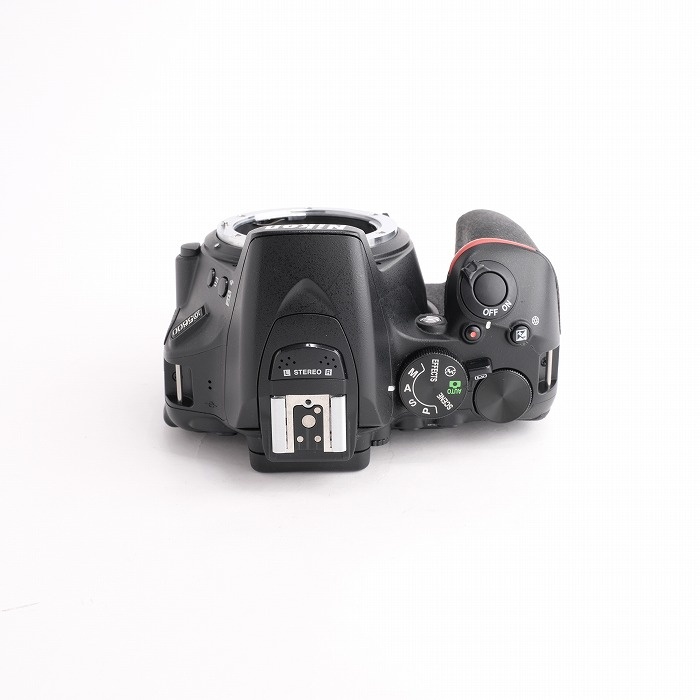 ニコン D5600 ボティ