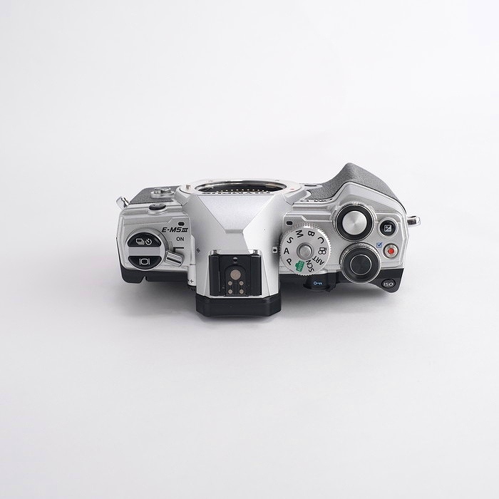 オリンパス OM-D E-M5 MARK3 ボディ シルバー