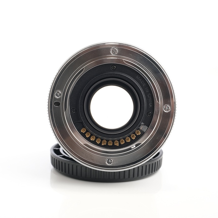 オリンパス M.ZUIKO DIGITAL 45/1.8 シルバー