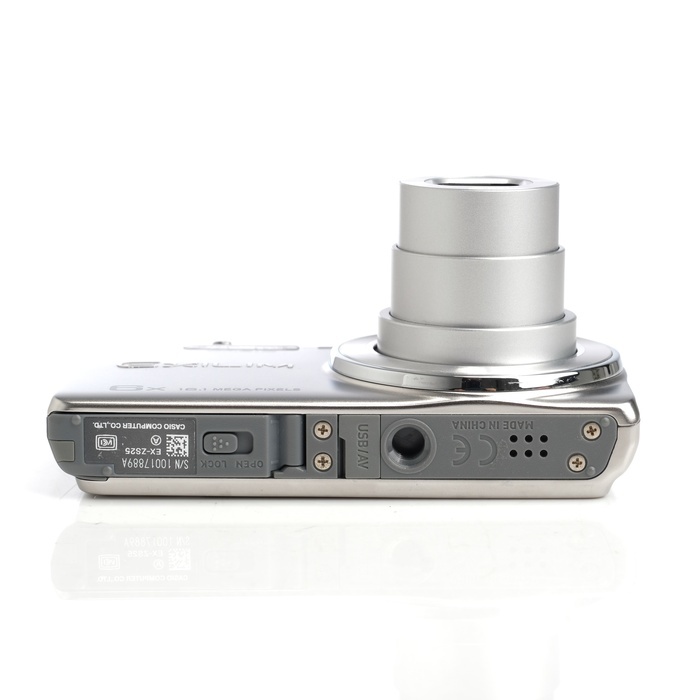 カシオ EX-ZS25SR シルバー