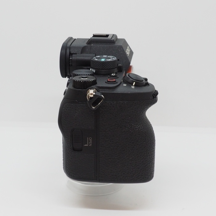 ソニー α7IV ボデイ