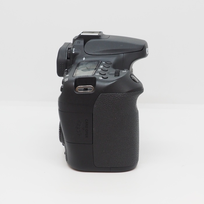 キヤノン EOS 70D ボデイ