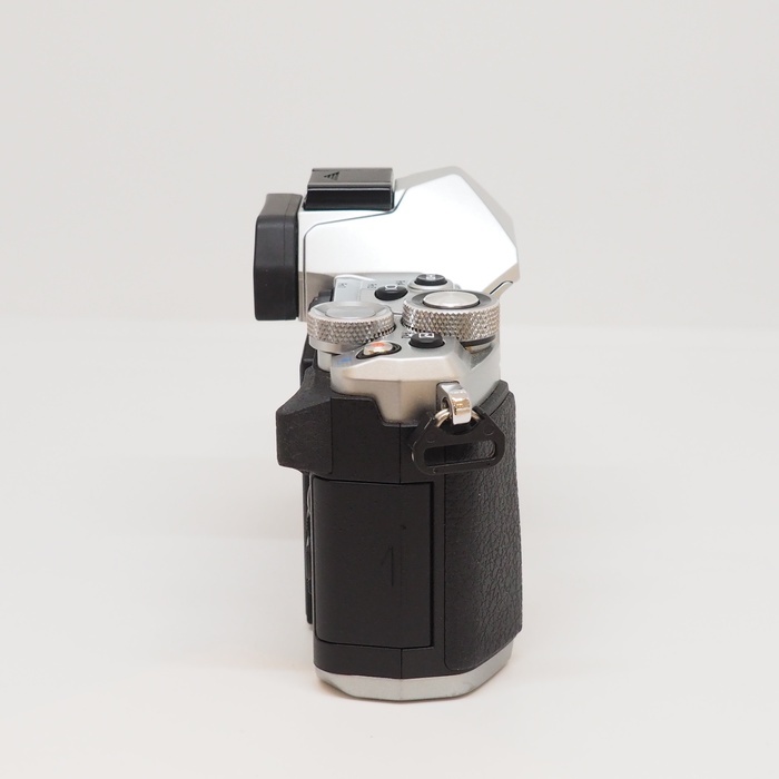 オリンパス OM-D E-M5 MARK2 ボデイ シルバー