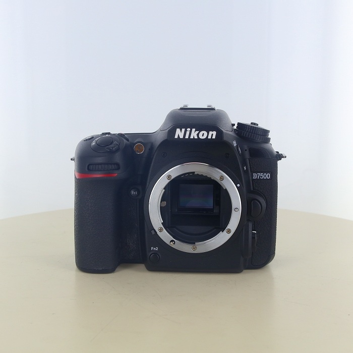 ニコン D7500 ボデイ