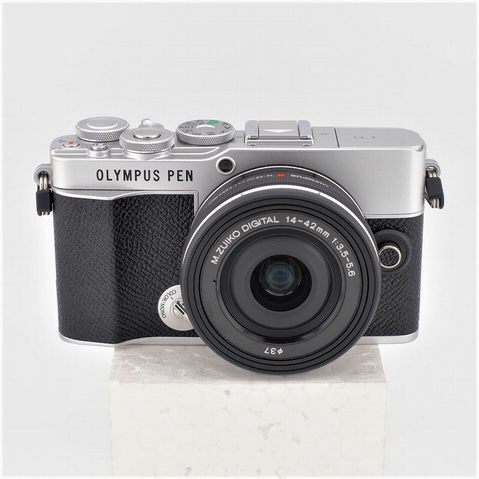 オリンパス E-P7 14-42EZレンズキツト シルバー