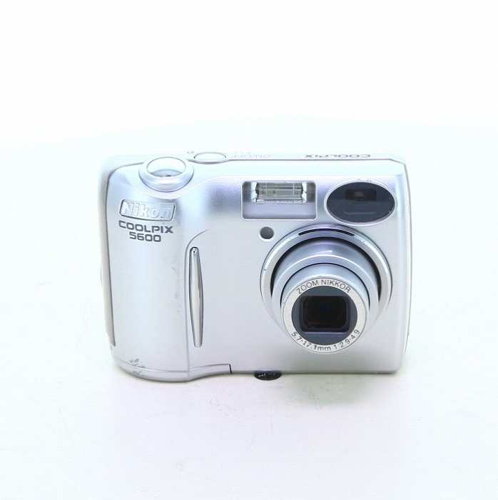 ニコン COOLPIX5600 パールシルバー