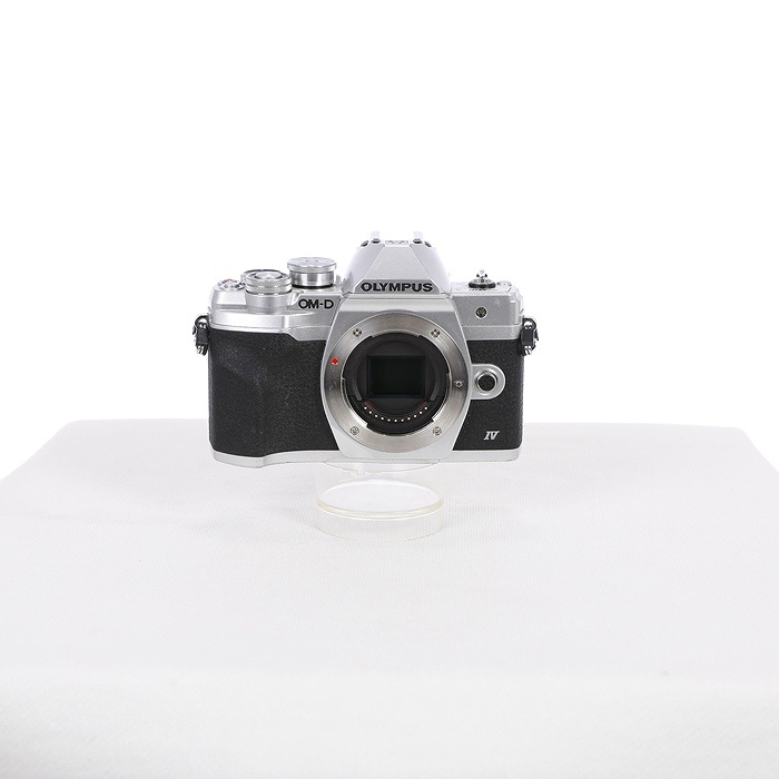 オリンパス OM-D E-M10 MARK4 ボデイ シルバー