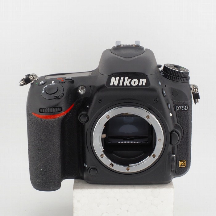 ニコン D750