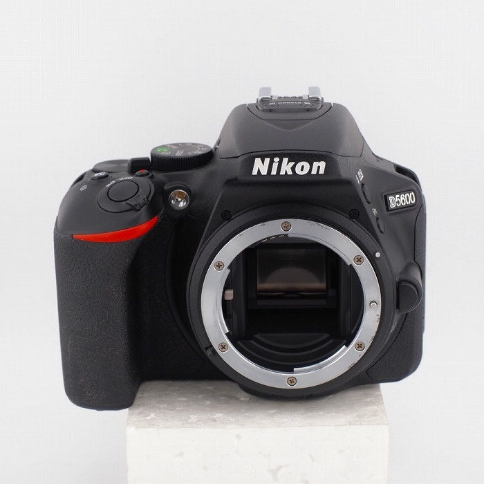 ニコン D5600