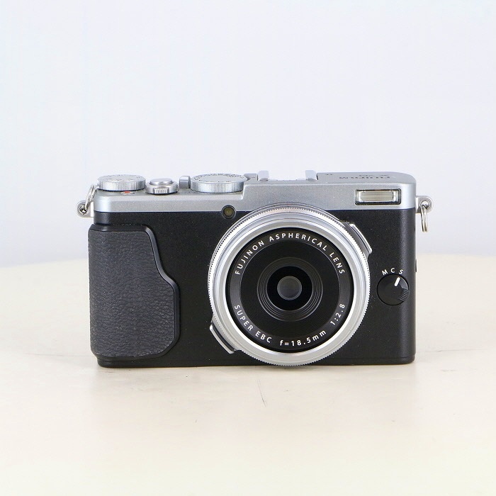 フジフイルム X70 シルバー