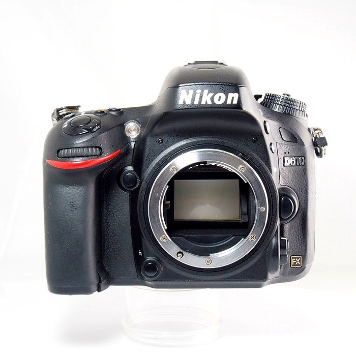 ニコン D610