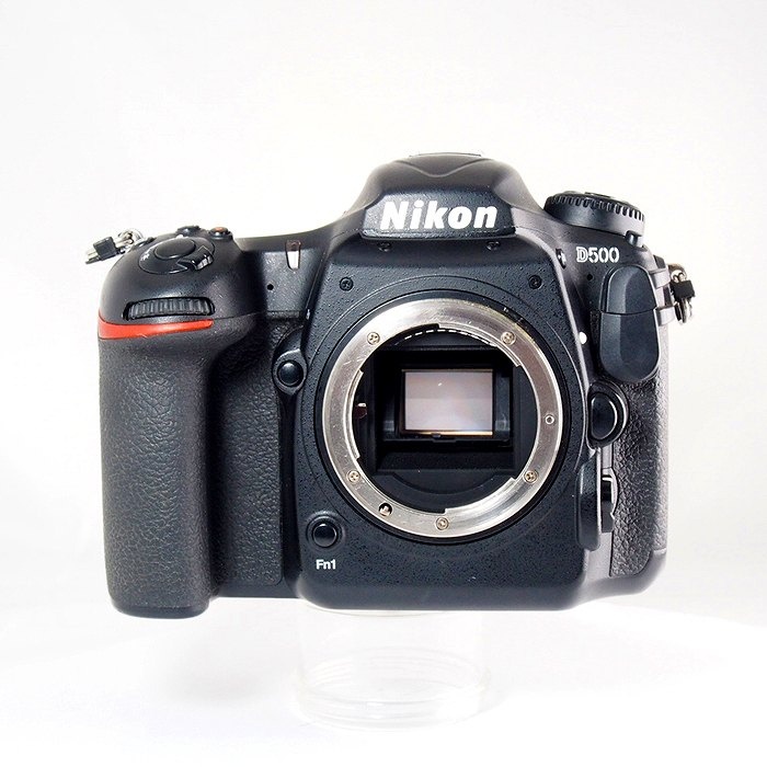 ニコン D500