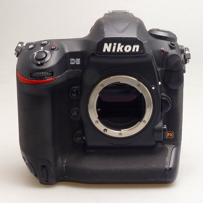 ニコン D5(XQD-TYPE)
