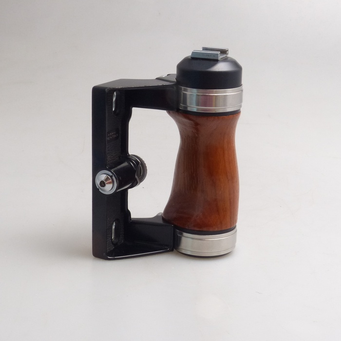 ペンタックス 6×7/67用 木製グリップ