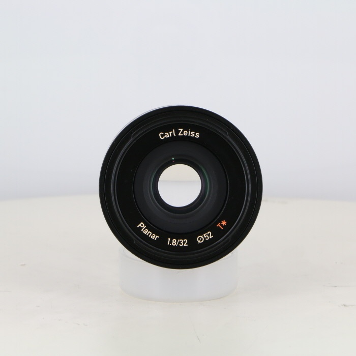 ツアイス TOUIT 32/1.8 ソニーEマウント