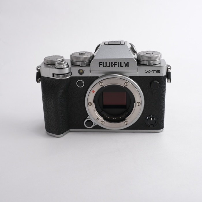 フジフイルム X-T5 ボディ シルバー