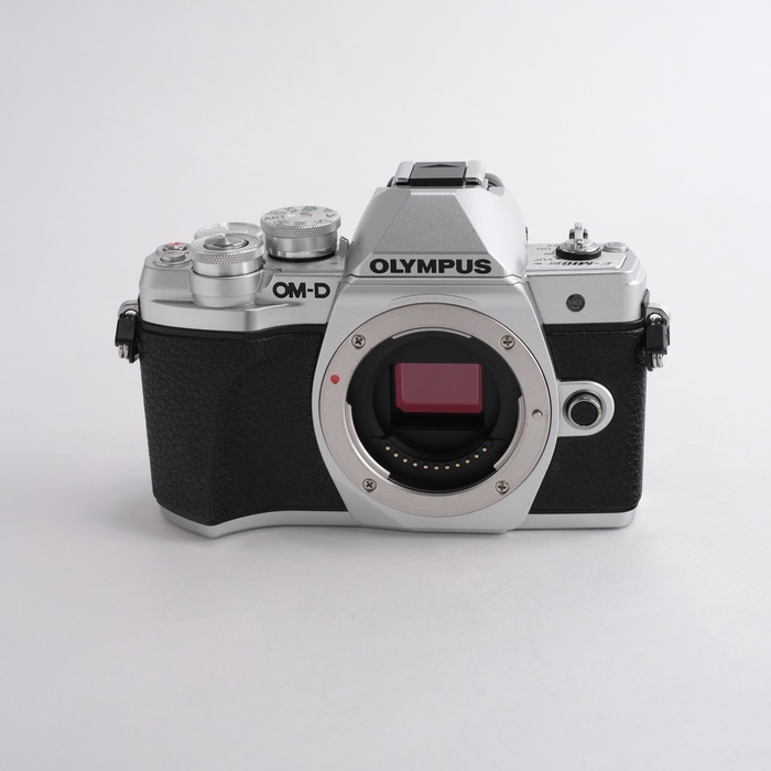 オリンパス OM-D E-M10 MARK3 ボディ シルバー