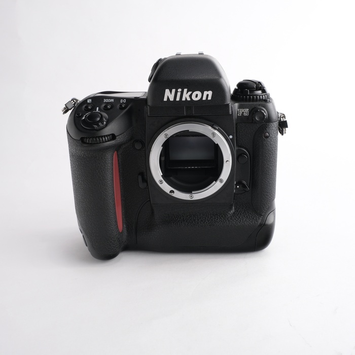 ニコン F5