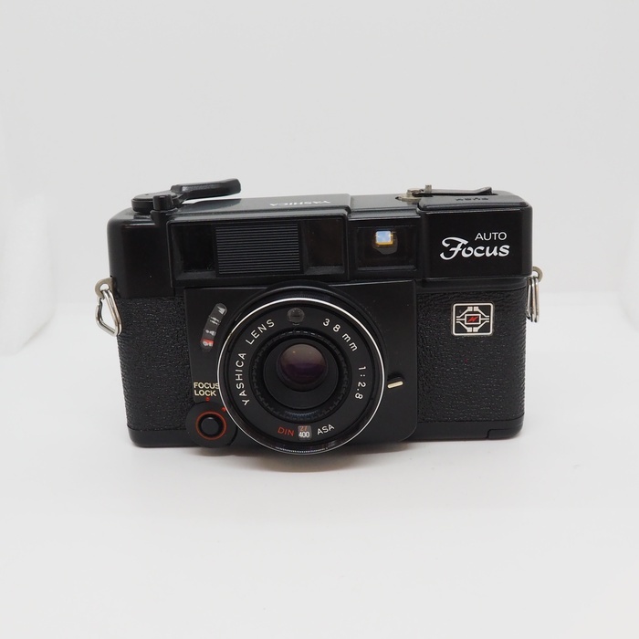 YASHICA AUTO FOCUS