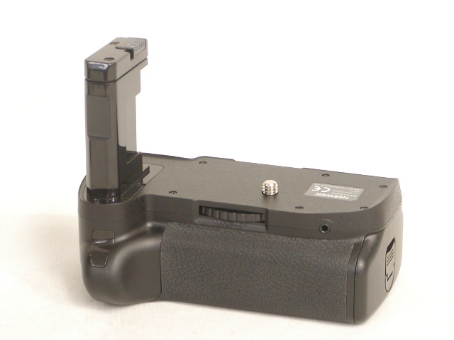 NEEWER  Battery Grip  (for D5200)