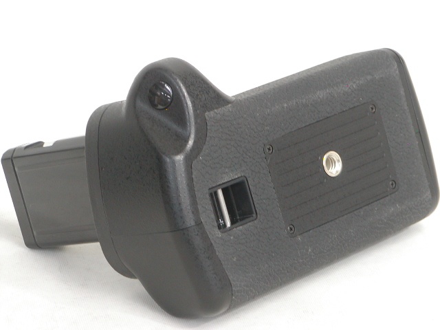 NEEWER  Battery Grip  (for D5200)