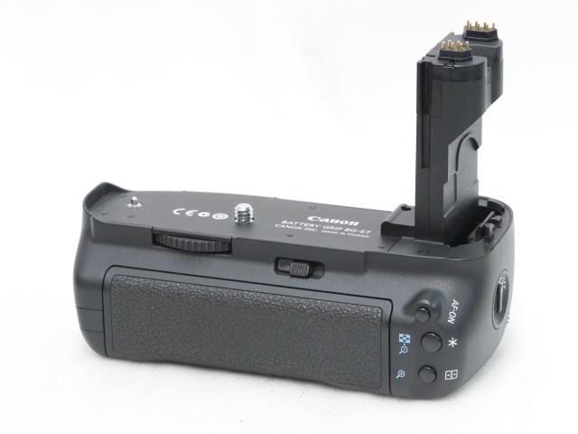 BATTERY GRIP  BG-E7  (for EOS 7D)