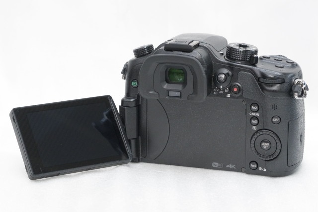 【美品】 LUMIX DMC-GH4 (Black) Body w/別売 Tilta製 リグカメラケージ