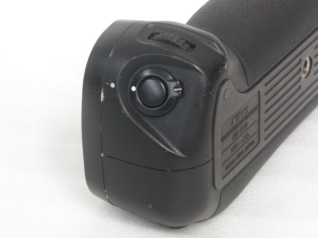 MULTI POWER BATTERY PACK  MB-D10   (for D300 ・D300s ・D700)