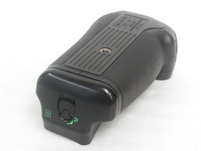 MULTI POWER BATTERY PACK  MB-D10   (for D300 ・D300s ・D700)
