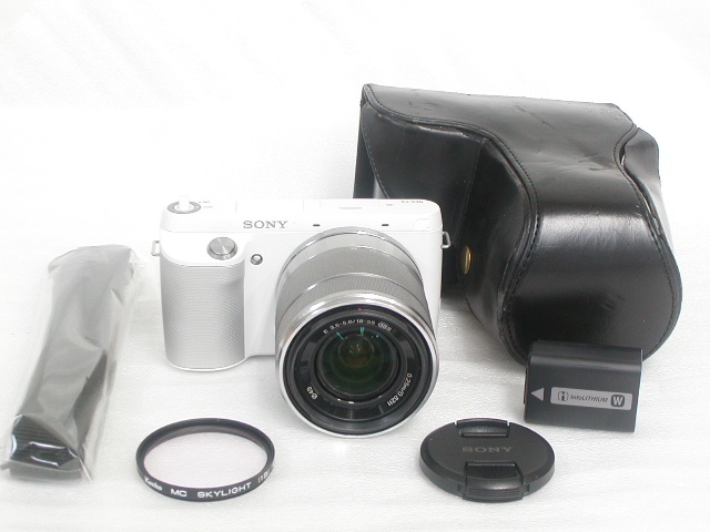 NEX-F3 (White)  E 18-55mm F3.5-5.6 OSS  Kit