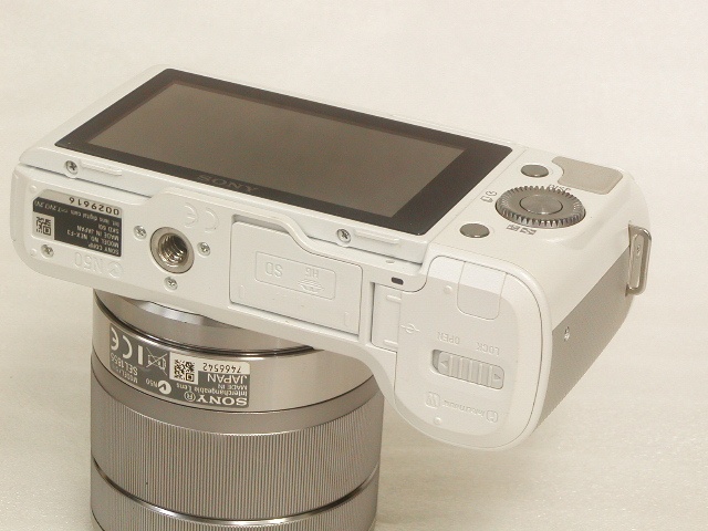 NEX-F3 (White)  E 18-55mm F3.5-5.6 OSS  Kit