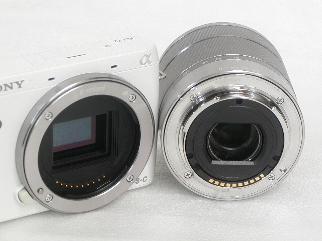 NEX-F3 (White)  E 18-55mm F3.5-5.6 OSS  Kit
