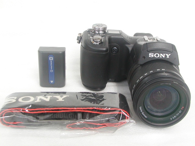 Cyber-Shot DSC-F828