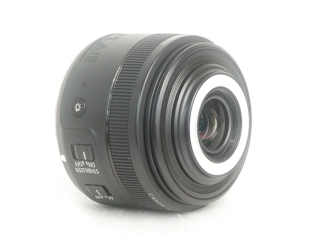 EF-S 35mm f/2.8 Macro IS STM 