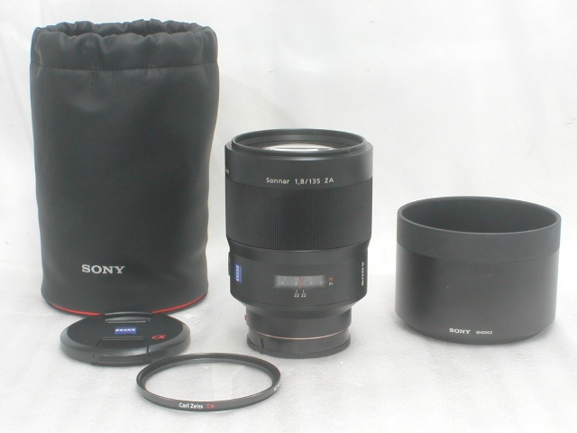 Sonnar 1,8 / 135 ZA T* (α A-Mount) w/ PROTECTOR