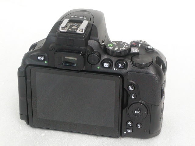 D5600  Body