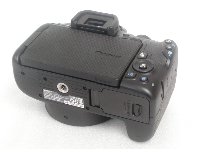 EOS Kiss X10  Body