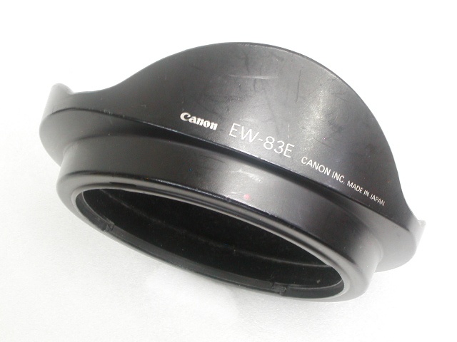 EF 16-35mm 1:2.8 L USM w/ EW-83E 