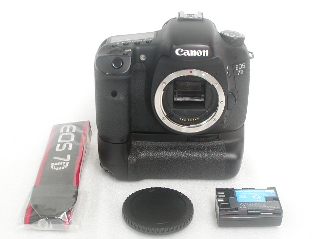 EOS 7D  Body  w/BG-E7