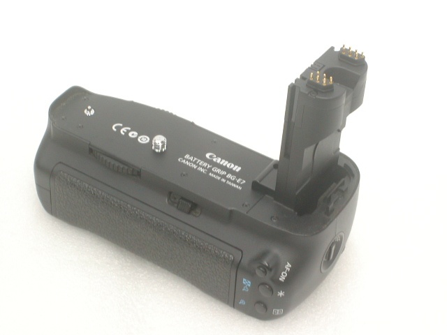 BATTERY GRIP  BG-E7  (for EOS 7D)
