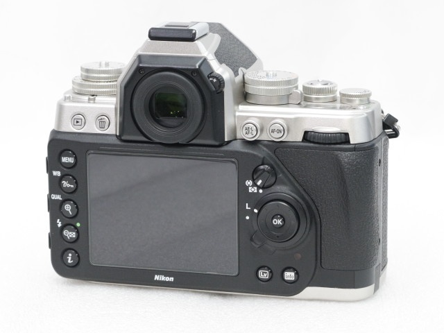 【美品】 Df (Silver) AF-S 50mm 1:1.8 G Special Edition キット