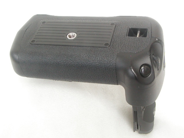 BATTERY GRIP  BG-E6  (for 5D Mark II)
