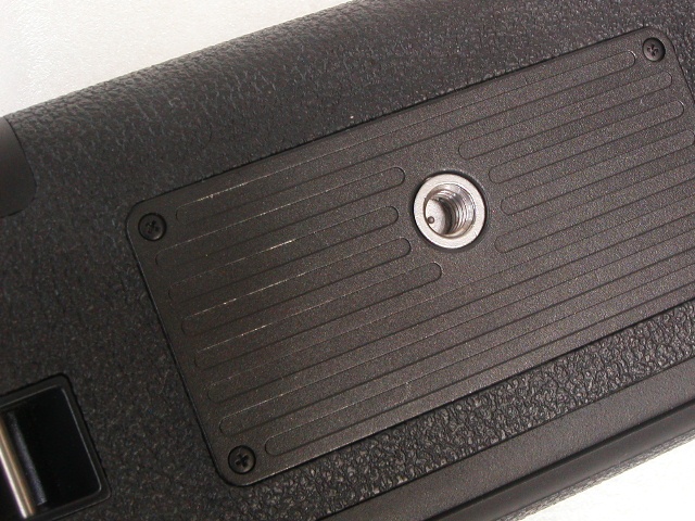 BATTERY GRIP  BG-E6  (for 5D Mark II)