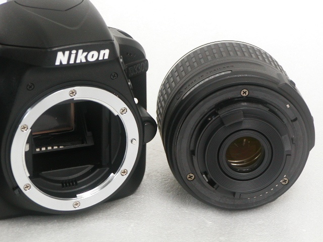 【美品】 D3300  AF-S NIKKOR DX 18-55mm 1：3.5-5.6G VR II  Kit