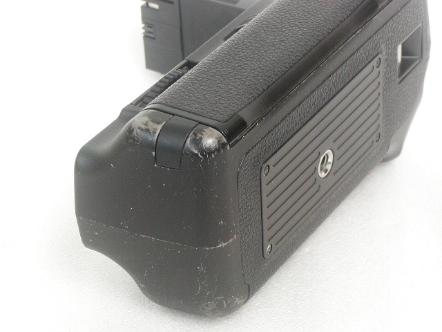 BATTERY GRIP  BG-E6 (for 5D Mark II)