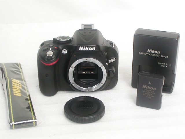 D5200  Body