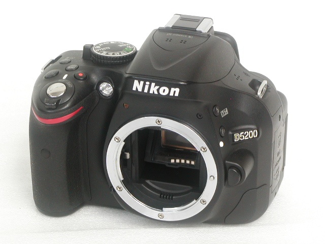 D5200  Body