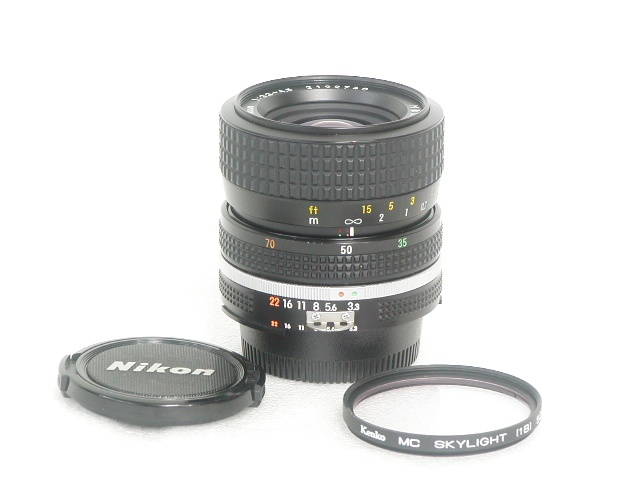 Ai-S NIKKOR 35-70mm 1:3.3-4.5 