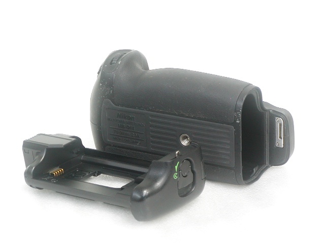 Multi Power Battery Pack MB-D14 (for D600・D610)