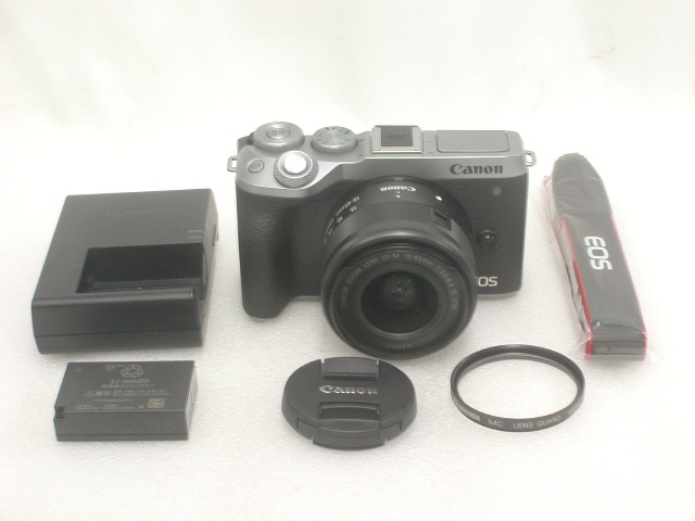 【美品】 EOS M6 Mark II (Silver) EF-M 15-45mm 1:3.5-6.3 IS STM